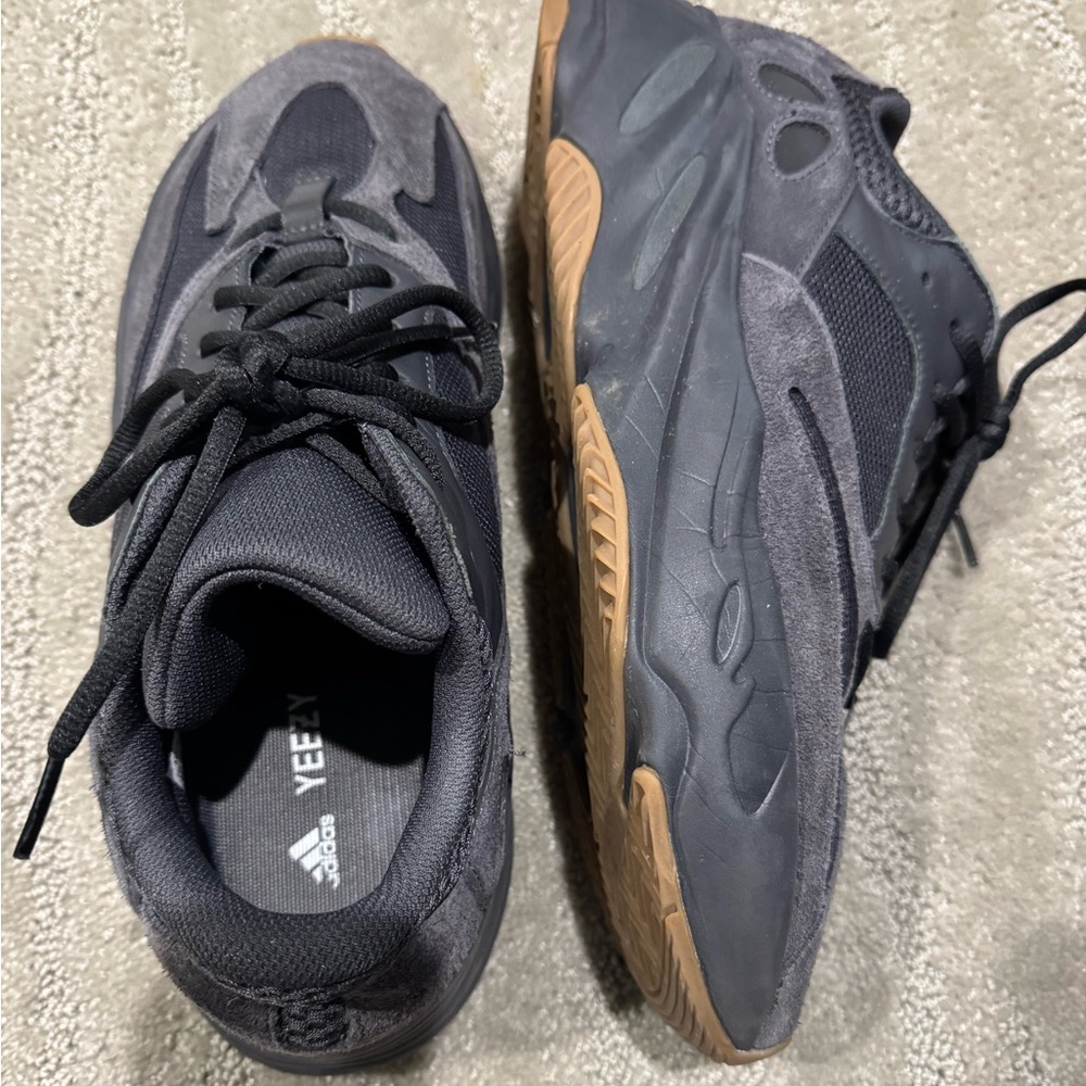 Adidas Yeezy Boost 700 Utility Black US 12